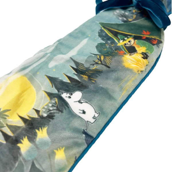 House of disaster Muumi telttailua kuumavesipullo