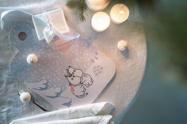 Muurla Chop & Serve Tarjoilu/Leikkuulauta Muumi Lumipyry, 21x31cm, kaksipuolinen