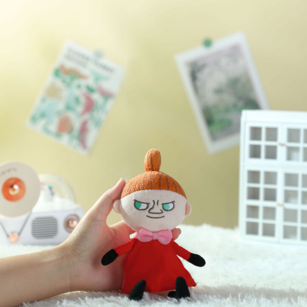 Pikku Myy pehmolelu ripustuslenkill&auml;, 21 cm