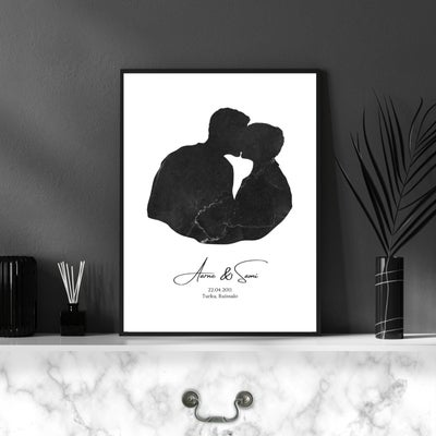 R&auml;&auml;t&auml;l&ouml;it&auml;v&auml; Love is Love juliste no2