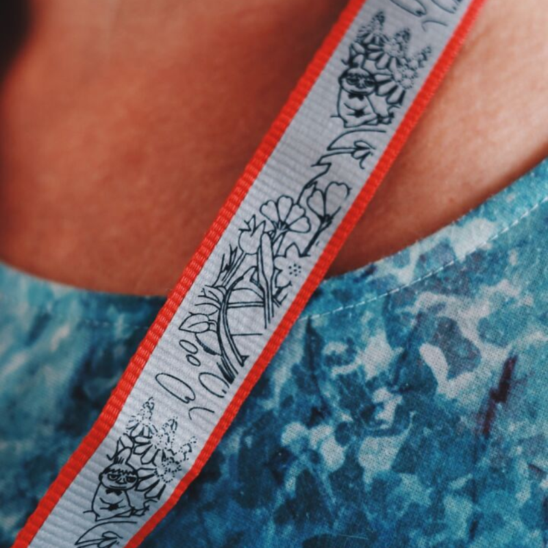 Luminary-Moomin heijastava avainkaulanauha, Pikku Myy punainen