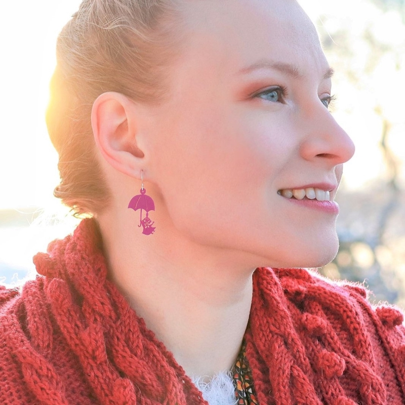 Coruu Pikku Myy ja sateenvarjo korvakorut, eri v&auml;rej&auml;